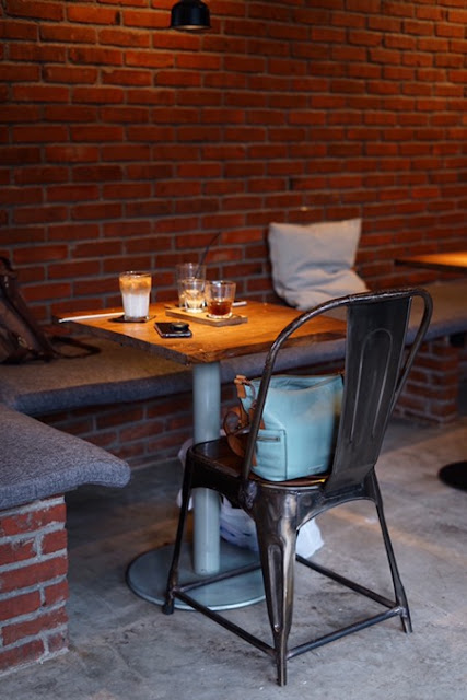 Mampir ke Kedai Kopi 7 Dials Coffee di Bintaro