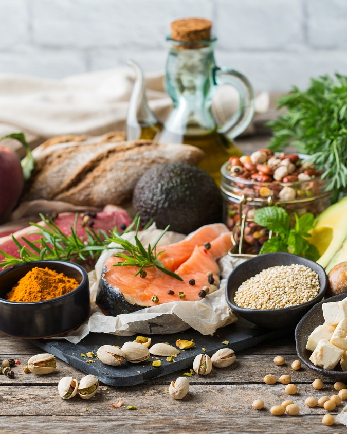 Peran Penting Ibu Penuhi Gizi Seimbang Si Kecil Saat di Rumah Saja