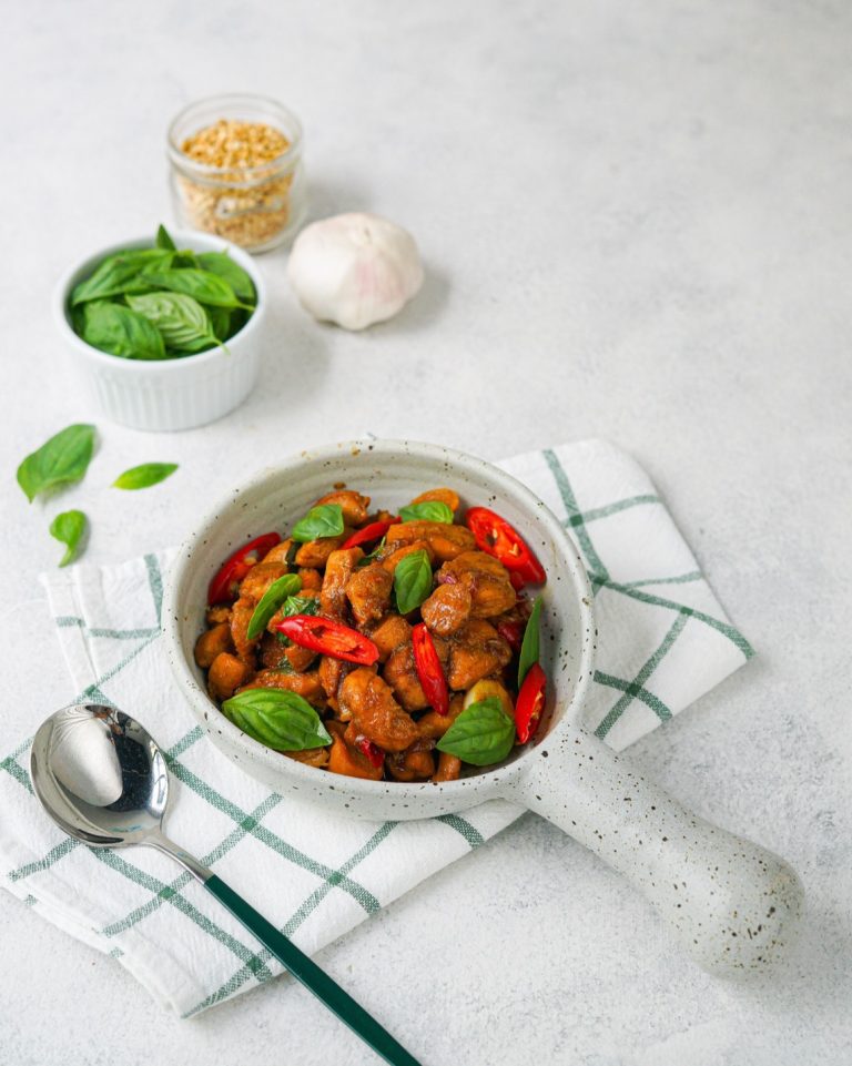 Tumis Ayam Kemangi dari Hasil Menanam Di Rumah Selama Pandemi