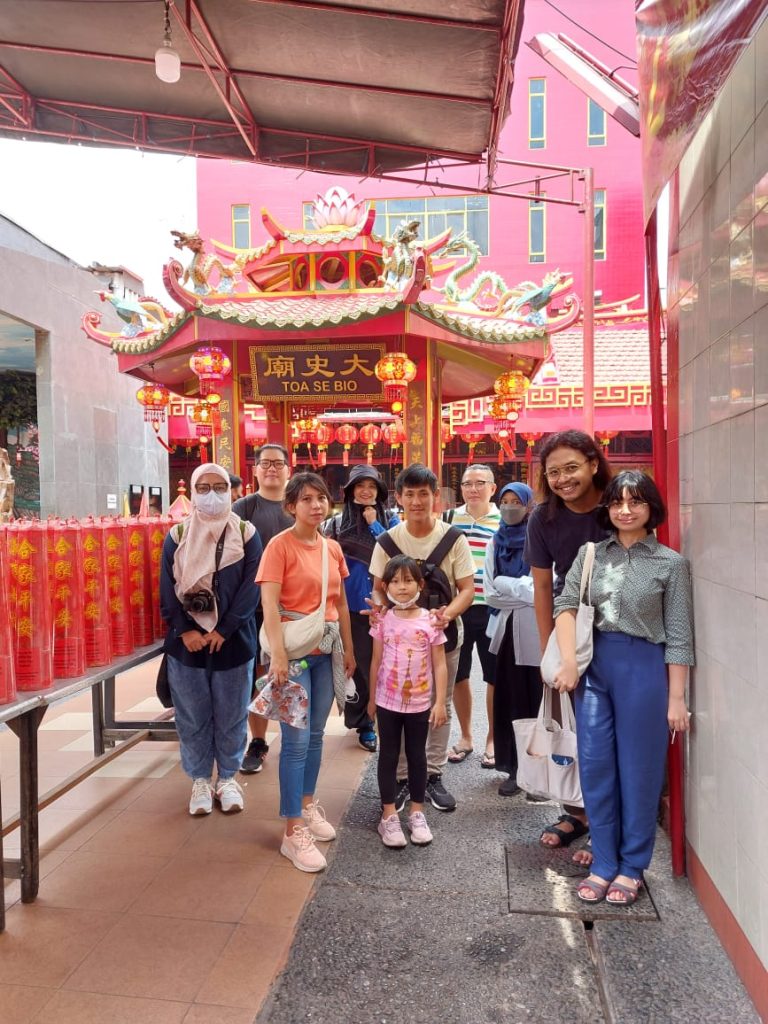 peserta walking tour jakarta good guide