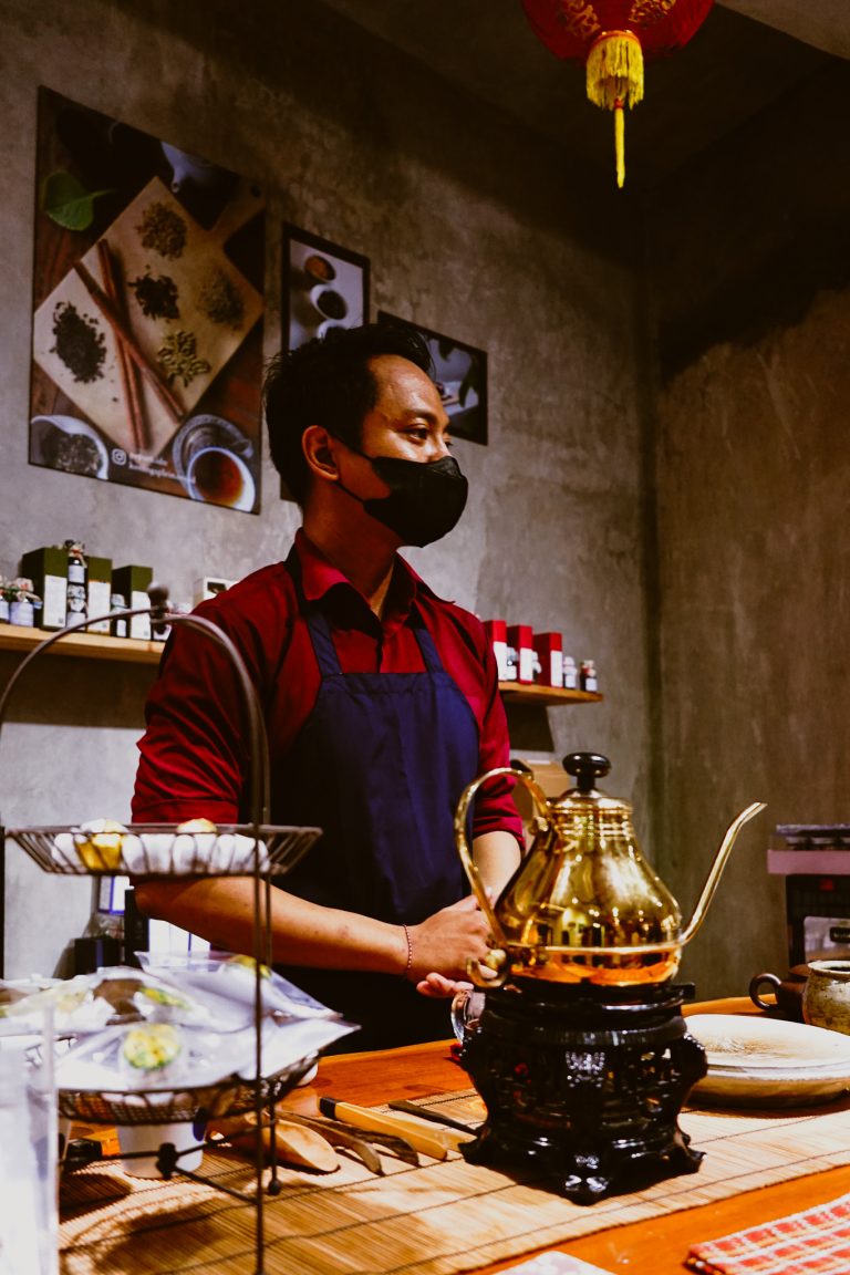 Tradisi Minum Teh Saat Perayaan Imlek