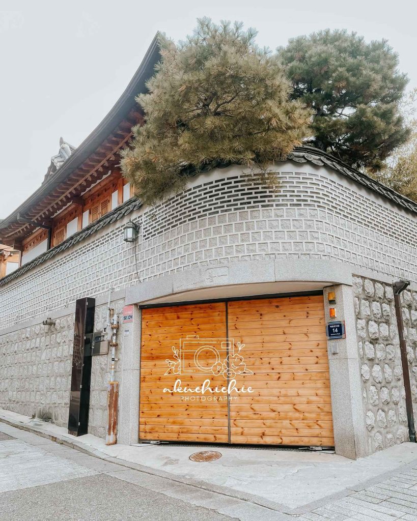 rumah di bukchon hanok village