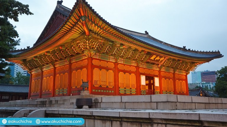 Istana Deoksugung (덕수궁)