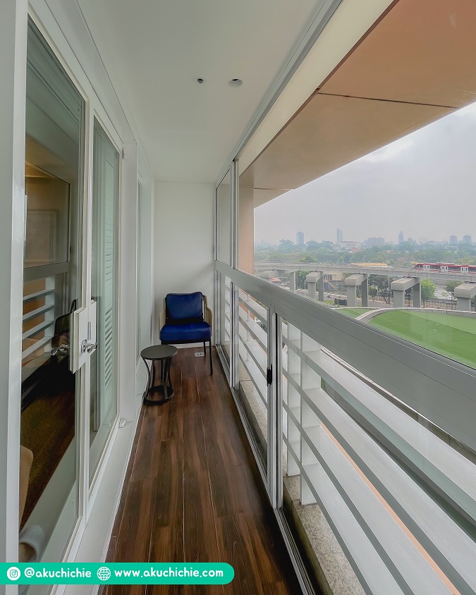 Balkon dengan pemandangan Jakarta