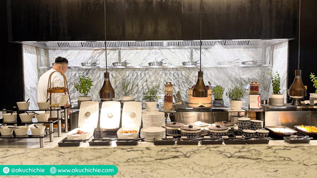 Menu sarapan di St Regis Jakarta