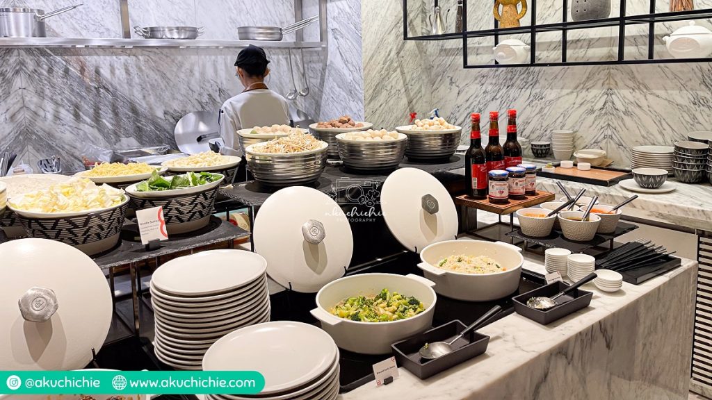 Menu sarapan di St Regis Jakarta