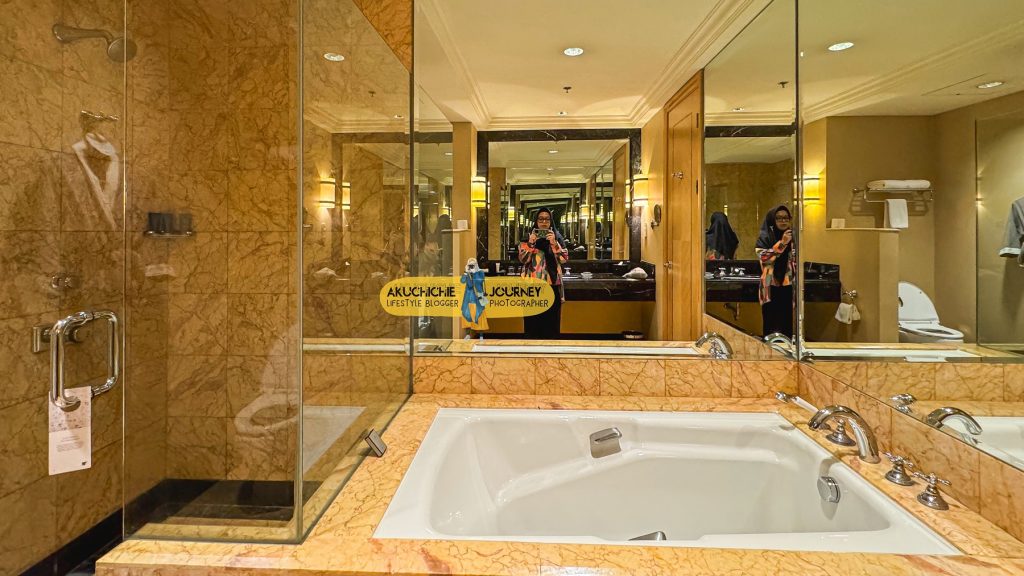 Kamar Mandi di JW Marriott Jakarta