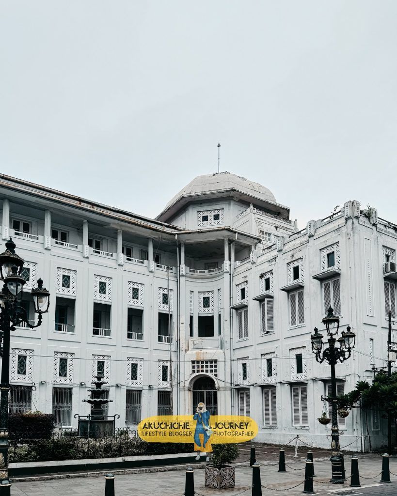Jalan-jalan di Kota Lama Semarang