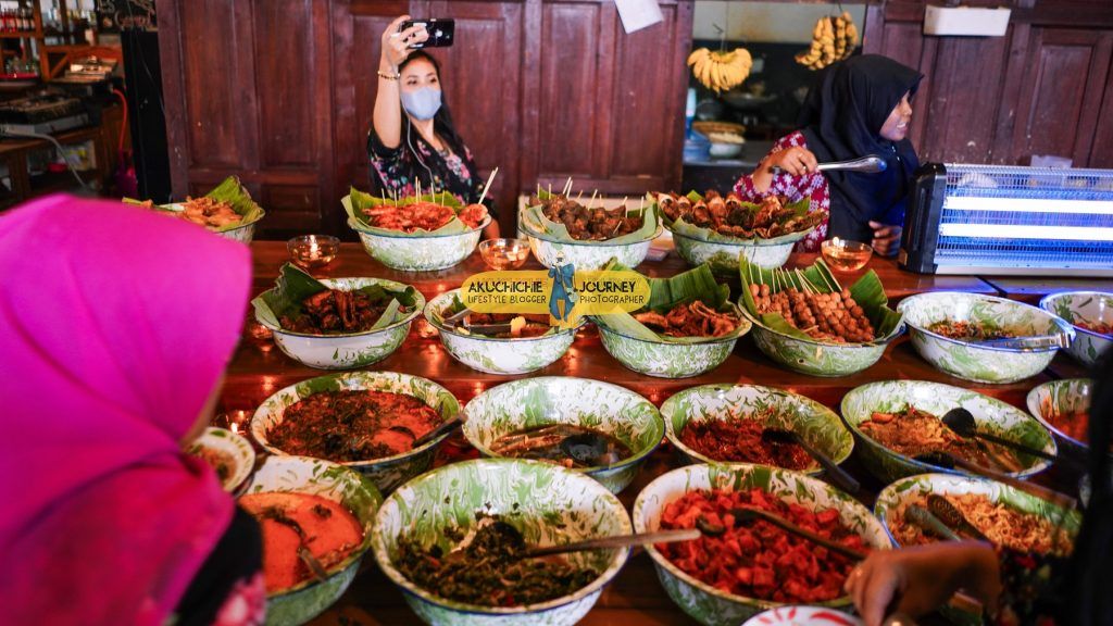 Sego Bancakan Pawone Simbah Semarang