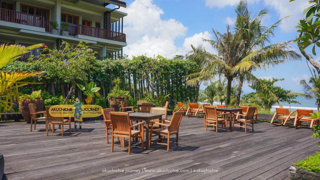 Area outdoor Swarga Suites Bali Berawa