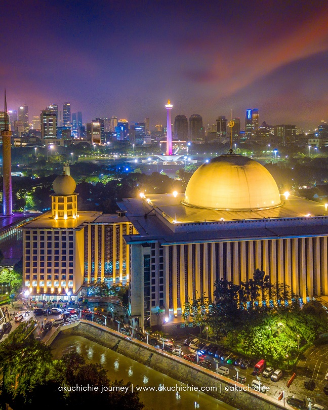 Wisata religi di Indonesia