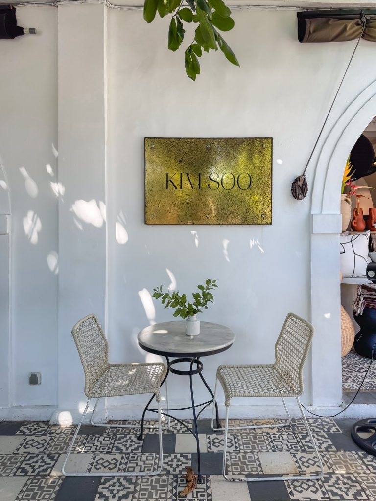 cafe kim soo seminyak