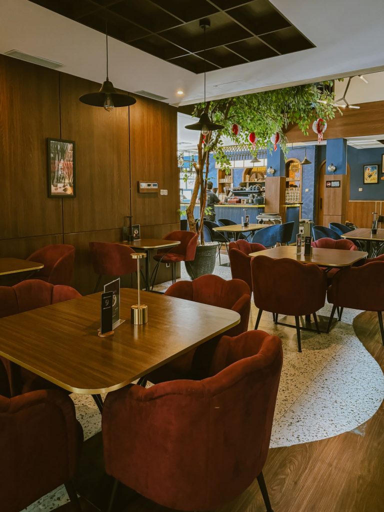 mama amy brunch & dinner