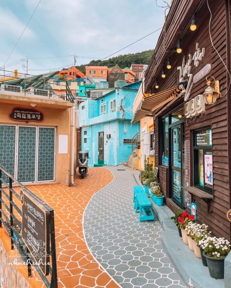 Foto Travel Estetik dengan Handphone